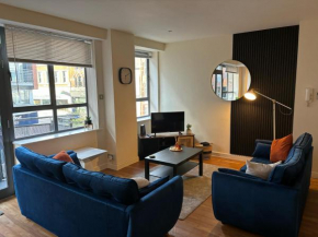 Modern 2 BDR Flat in Nottingham City Centre with FREE Parking